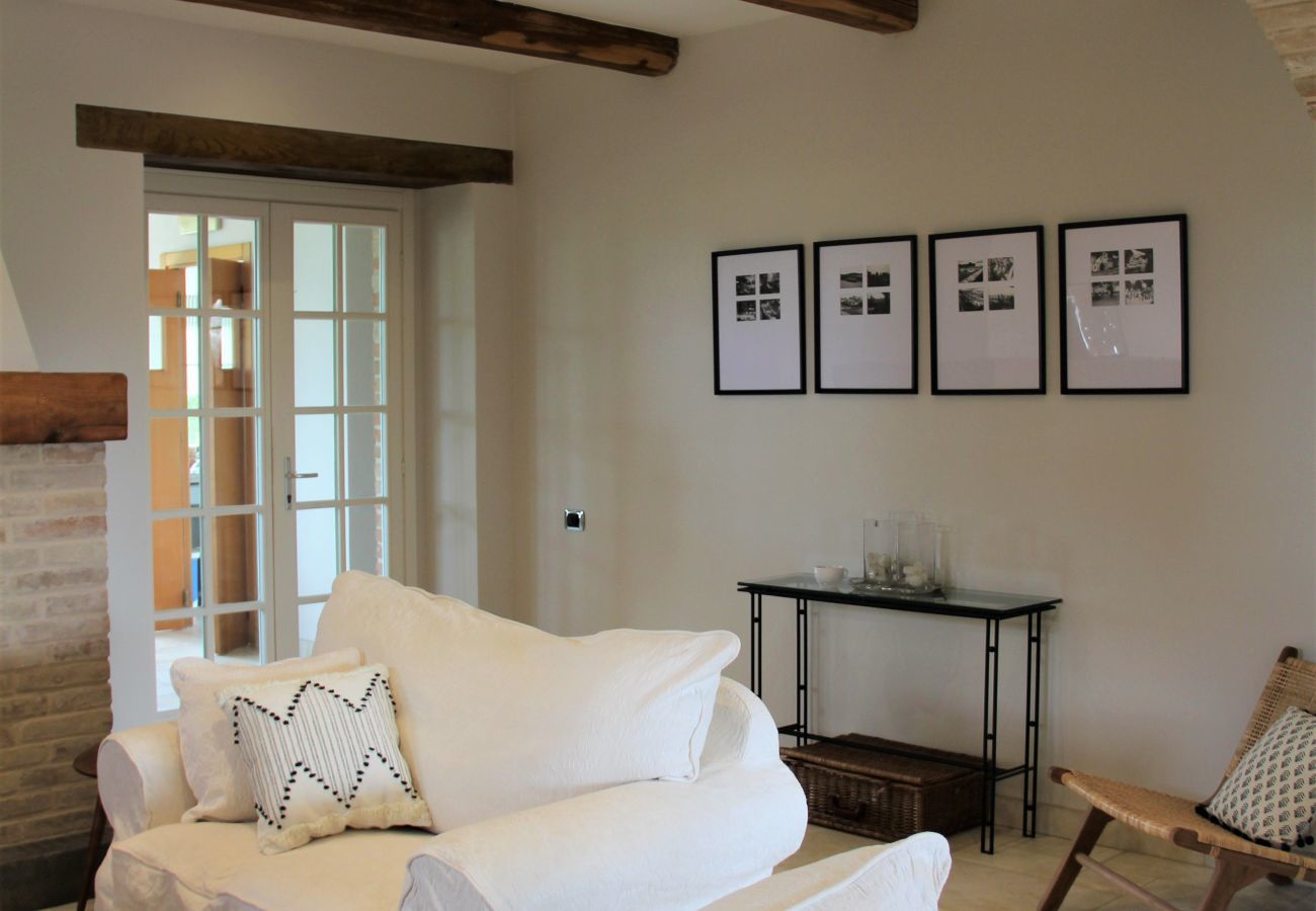 Villa in Montelparo - La Casa in Collina