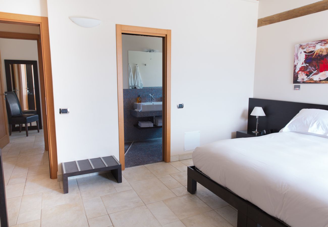Villa in Montelparo - La Casa in Collina