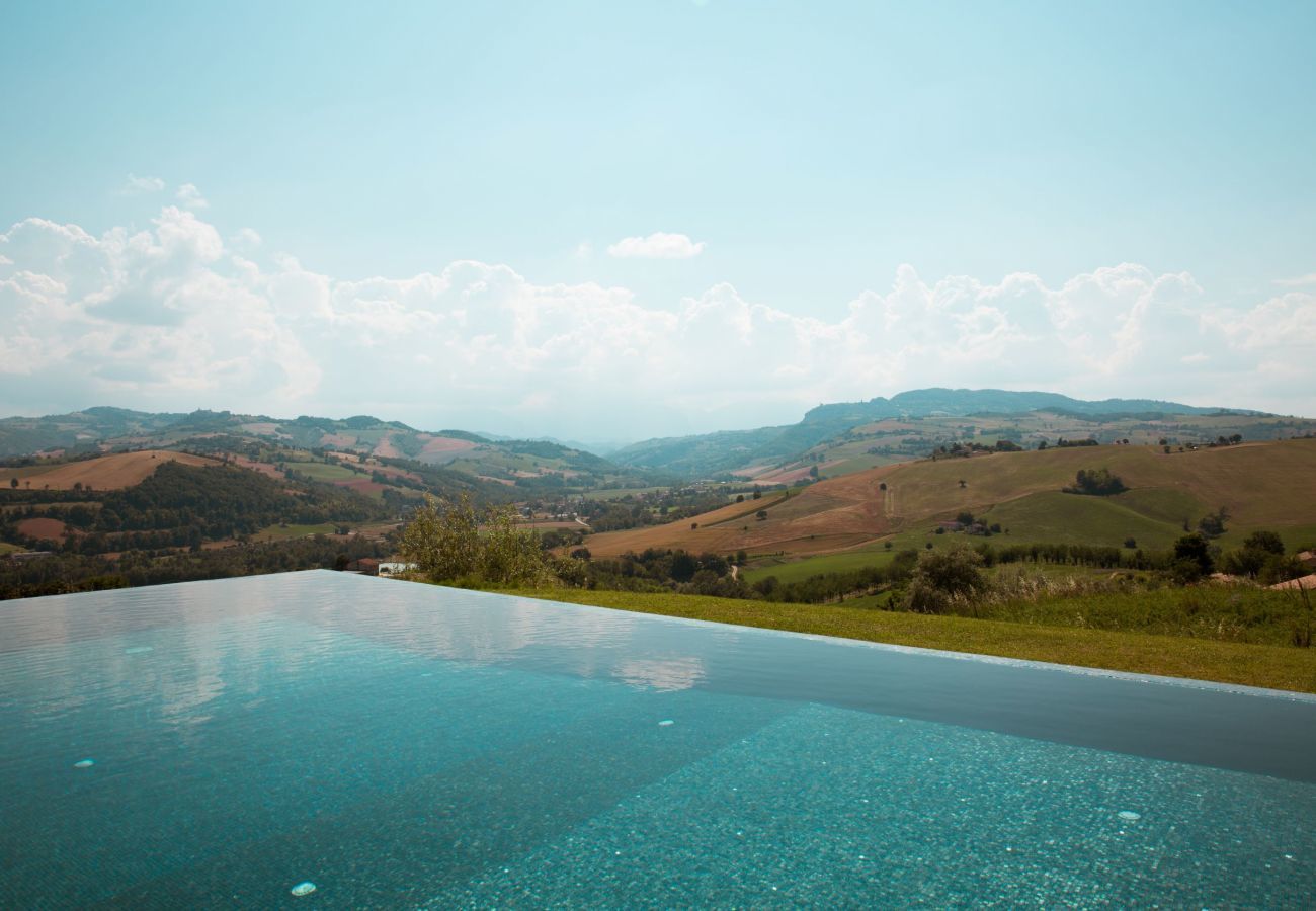 Villa in Montelparo - La Casa in Collina