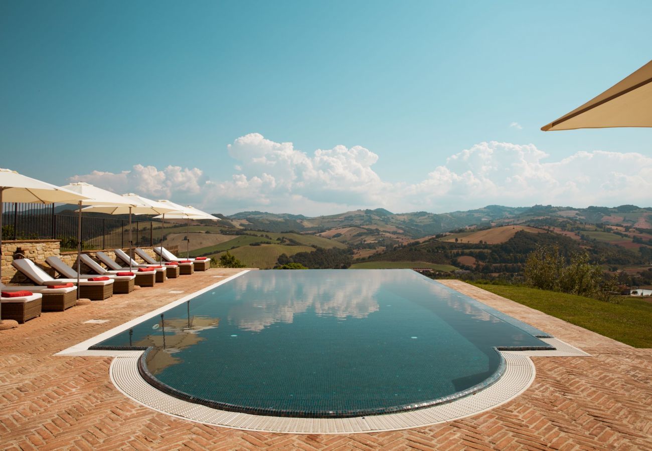 Villa in Montelparo - La Casa in Collina