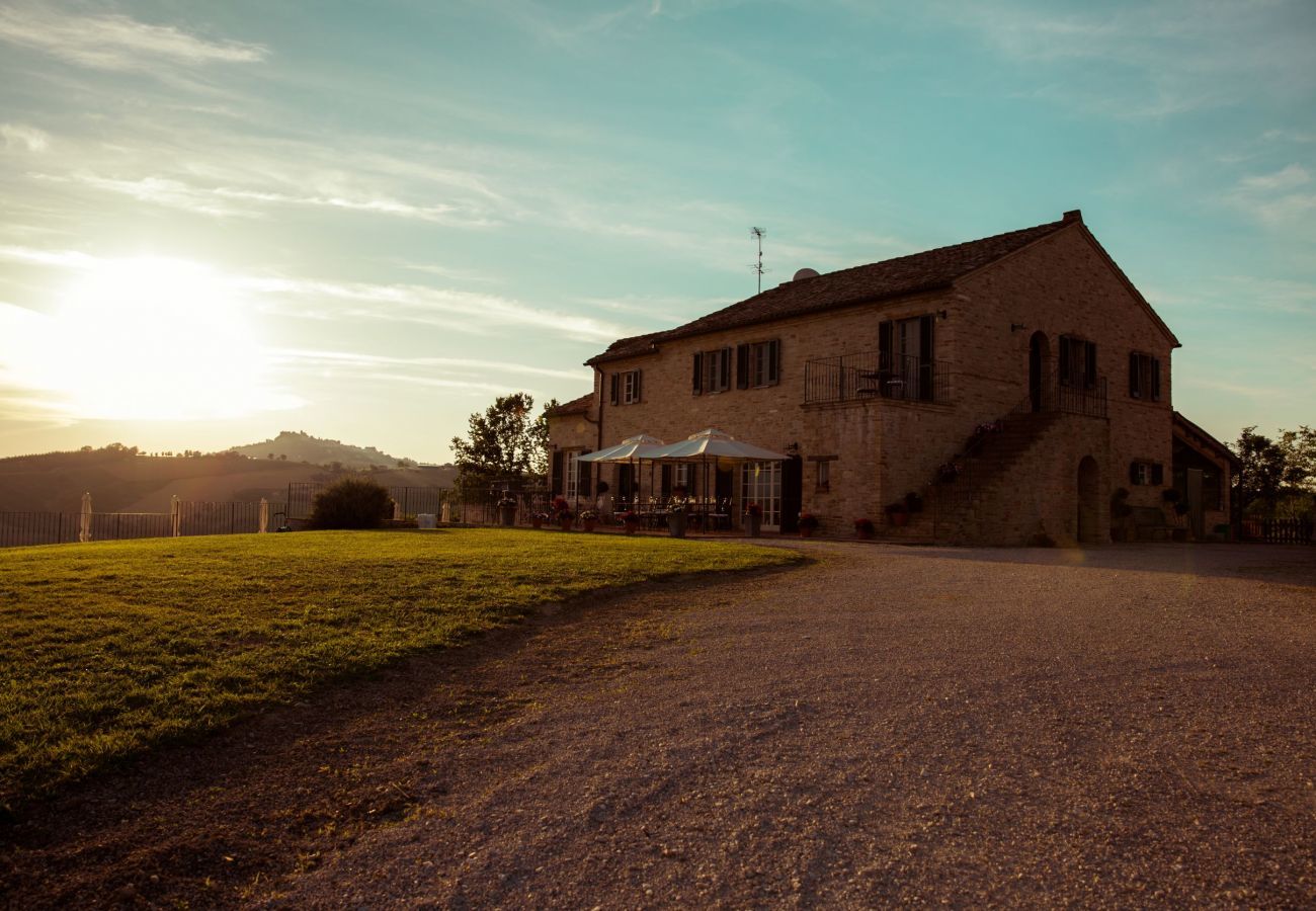Villa in Montelparo - La Casa in Collina