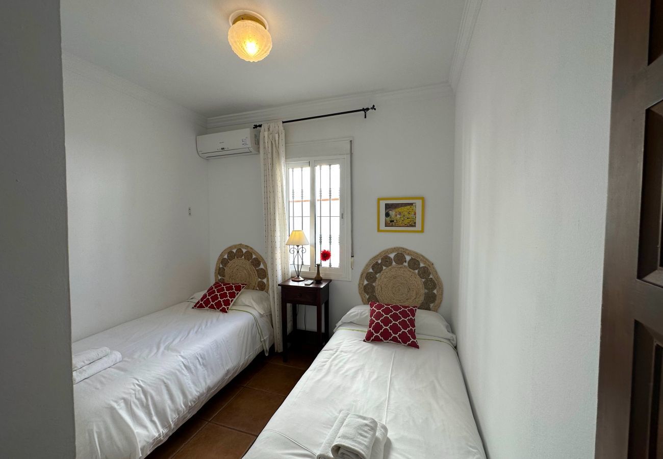 Huis in Nerja - Villa Burriana Puesta de Sol