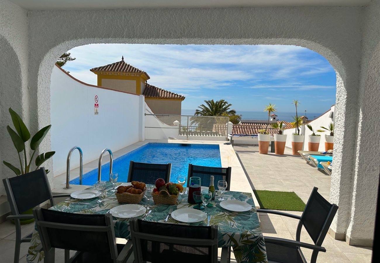 Huis in Nerja - Villa Burriana Puesta de Sol
