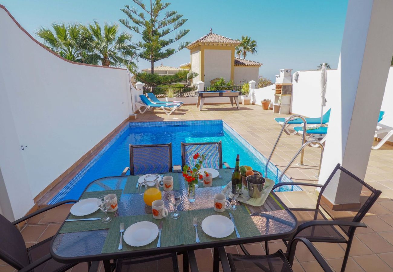 Villa in Nerja - Villa Burriana Dorada