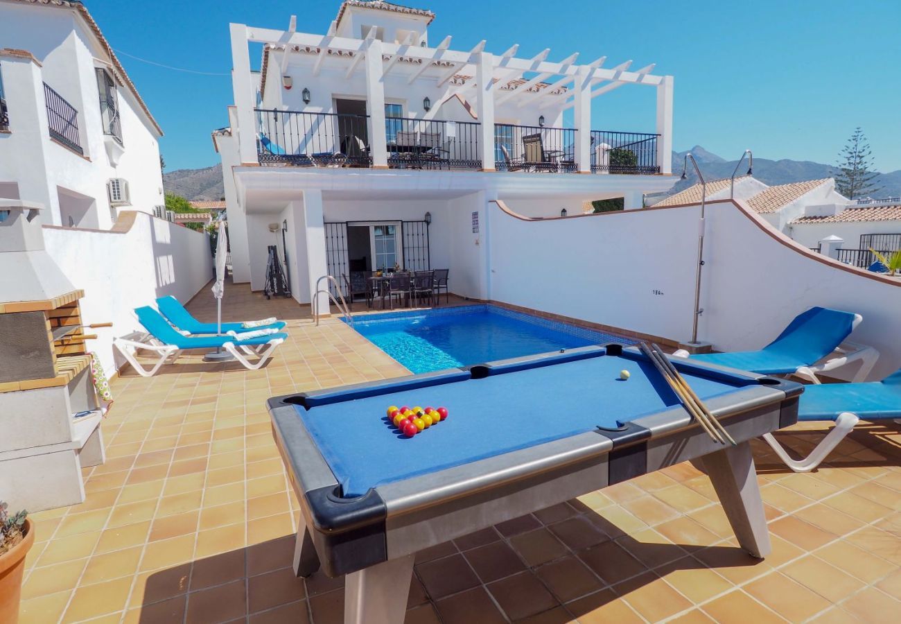 Villa in Nerja - Villa Burriana Dorada