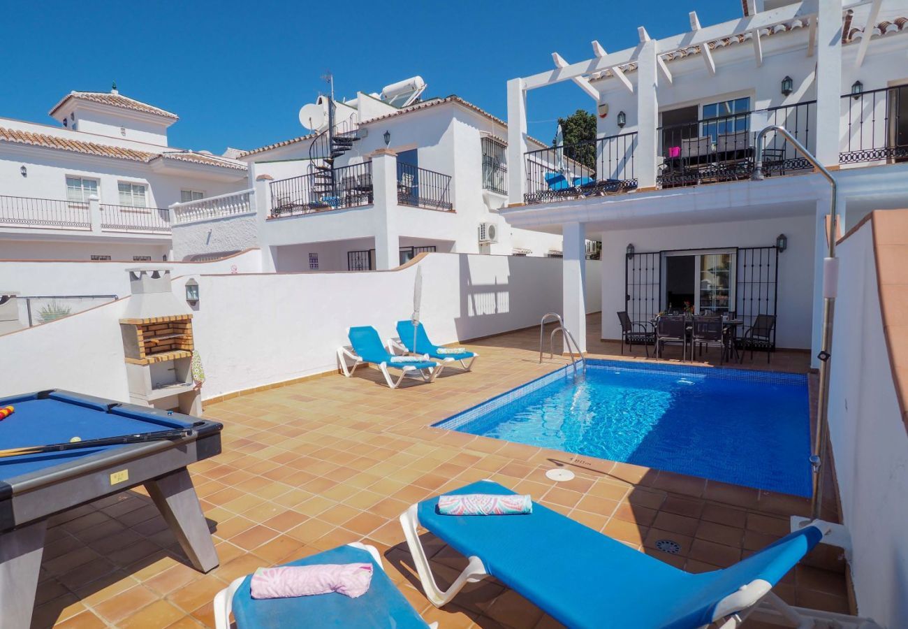 Villa in Nerja - Villa Burriana Dorada