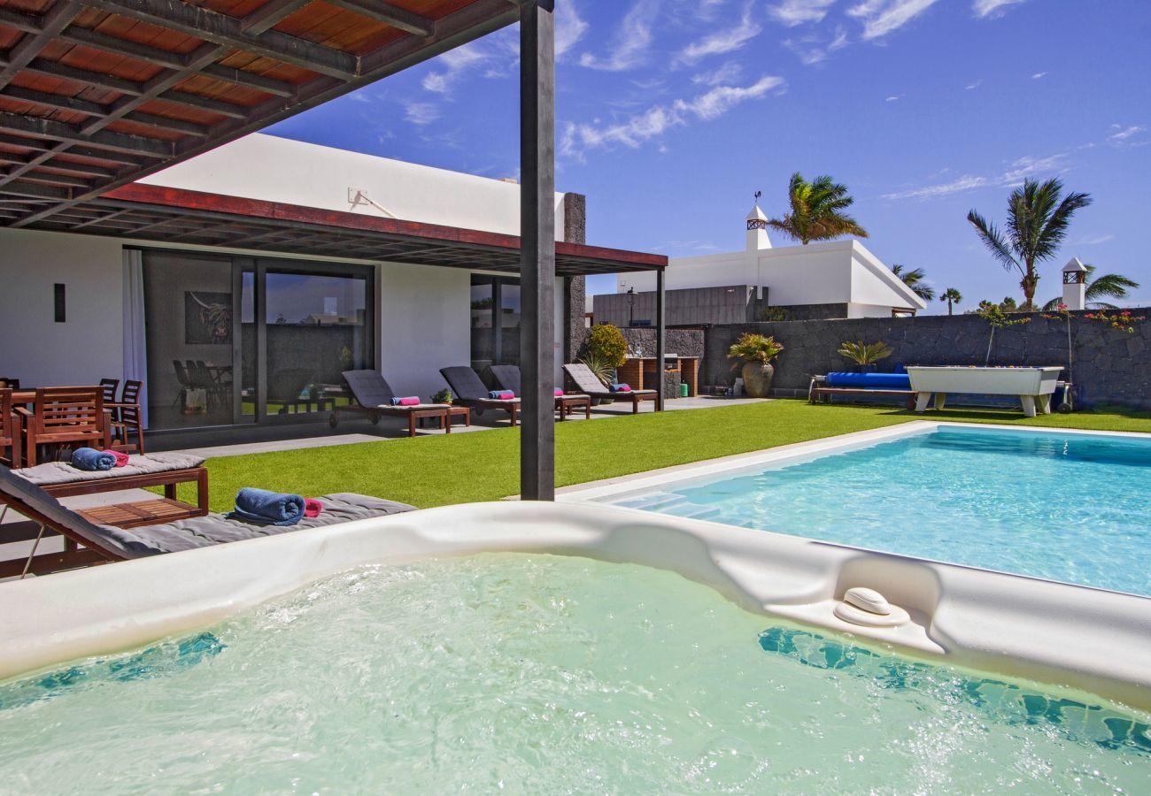 Villa in Puerto del Carmen - Villa Estrellita