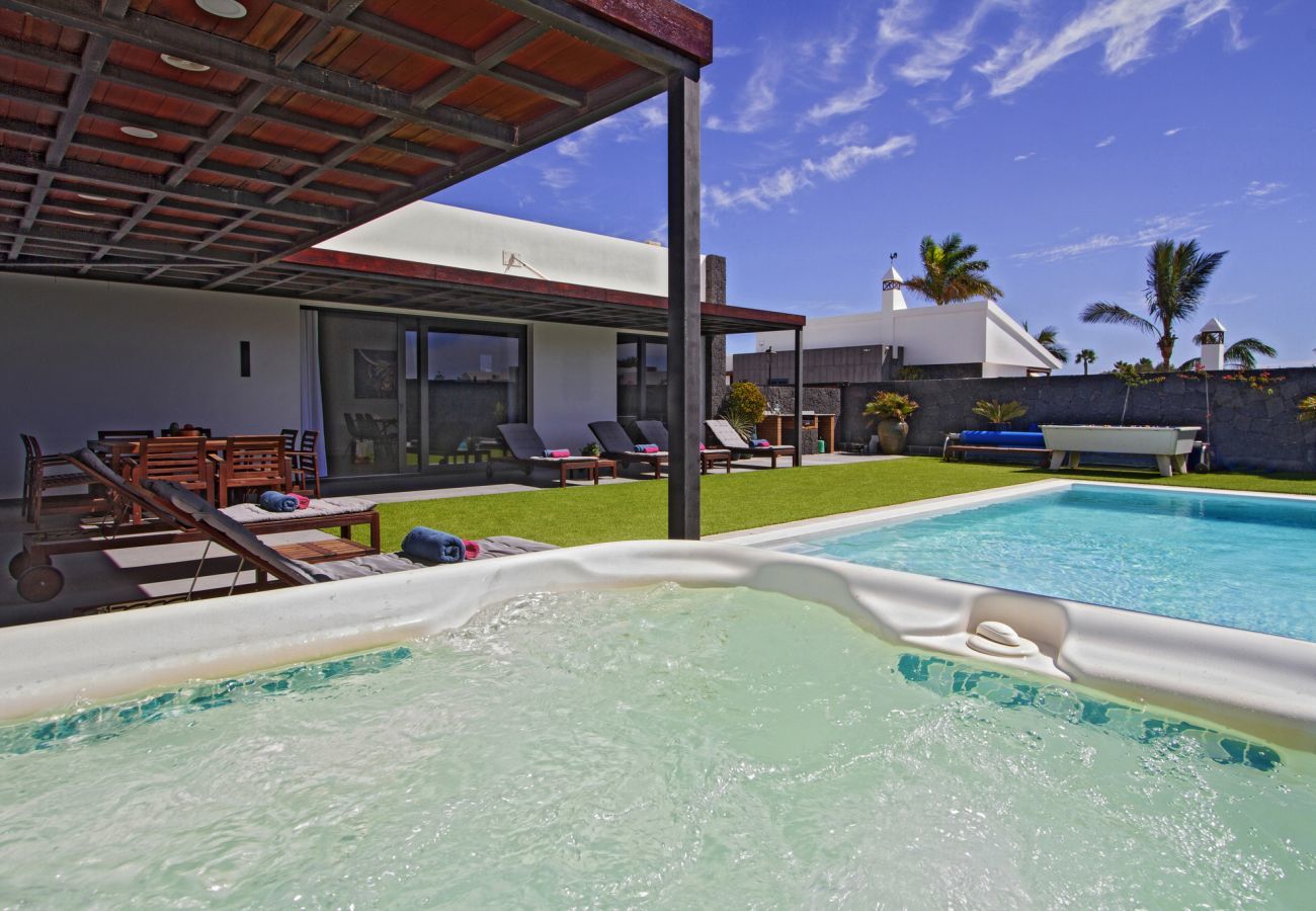 Villa in Puerto del Carmen - Villa Estrellita