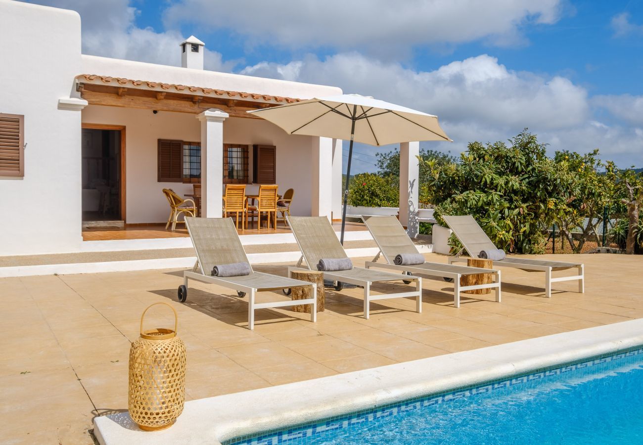 Villa in Santa Eulalia des Riu - Villa Cara