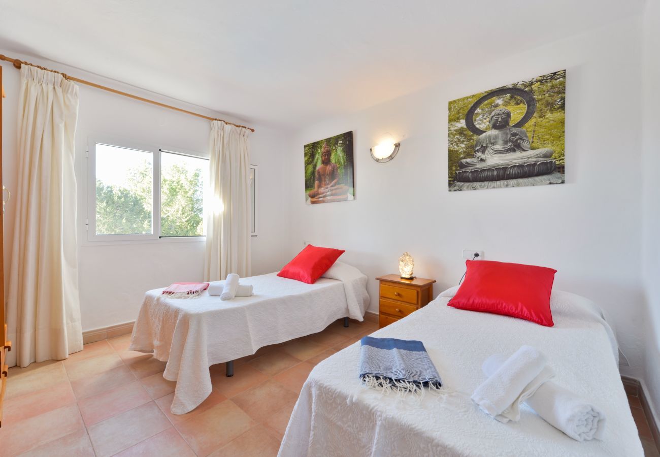 Villa in Sant Josep de Sa Talaia - Villa White
