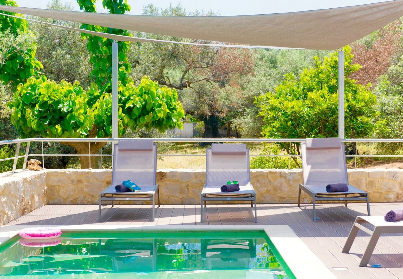 Villa Maia is een vrijstaande villa met privézwembad en op loopafstand van het strand in Gerani, Kreta