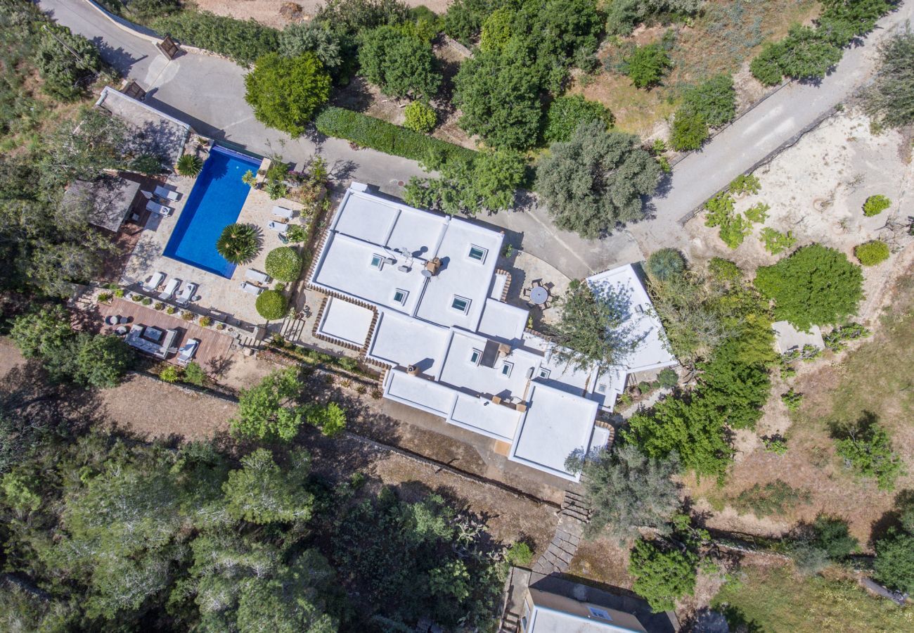 Stijlvolle villa San Agustin met landelijke ligging, privacy and privé zwembad. Loopafstand van het dorp San Agustin