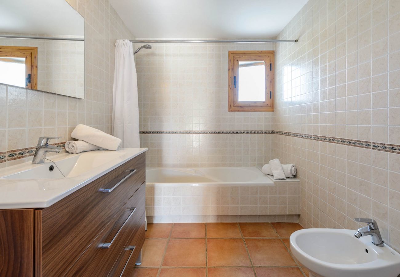 Villa in Santa Eulalia des Riu - Casa Zelia