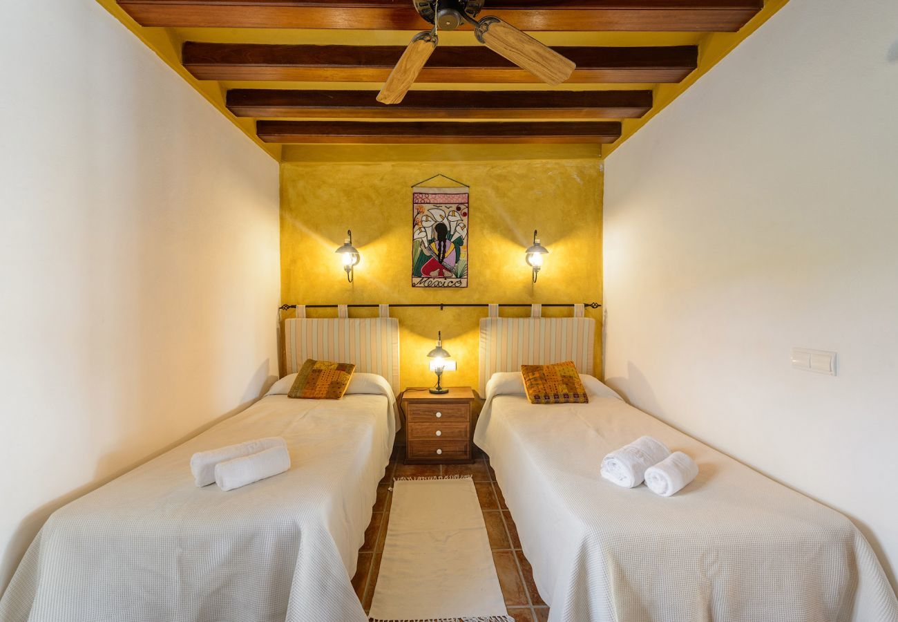 Villa in San Carlos/ Sant Carles de Peralta - Villa Indy