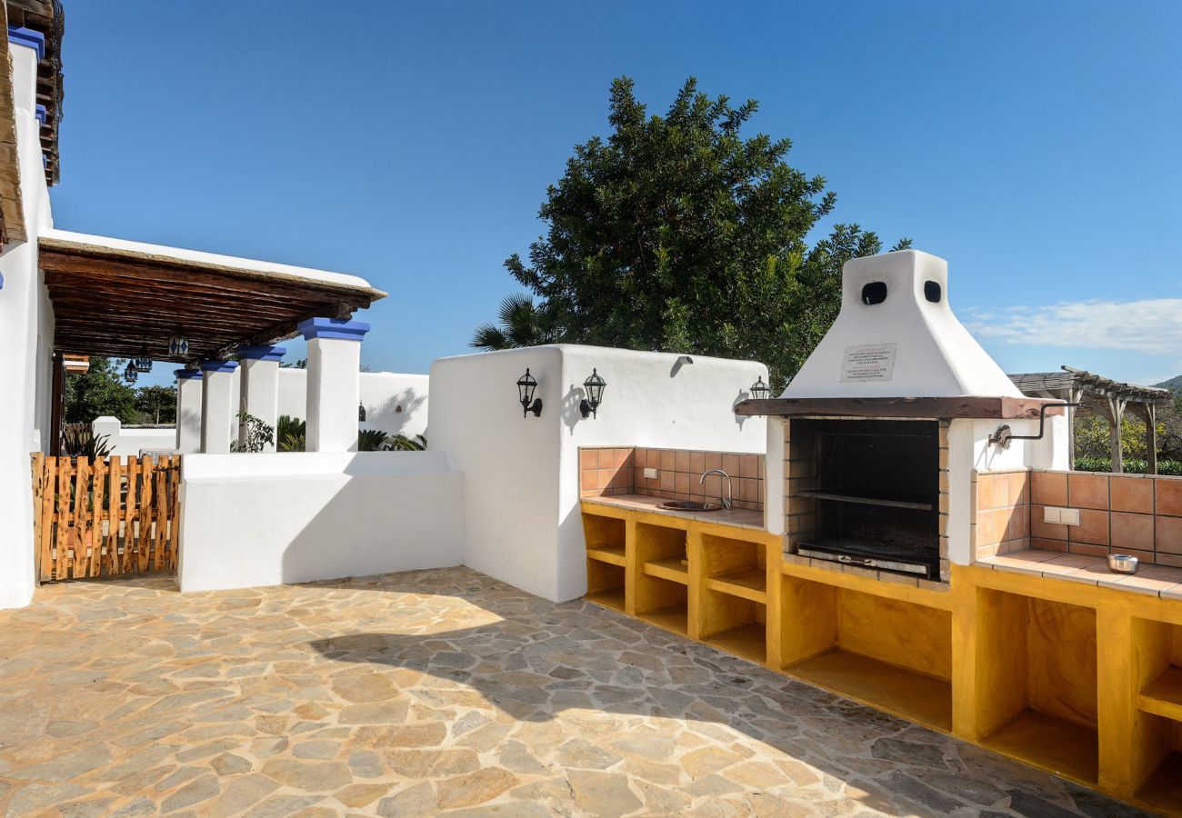 Villa in San Carlos/ Sant Carles de Peralta - Villa Indy