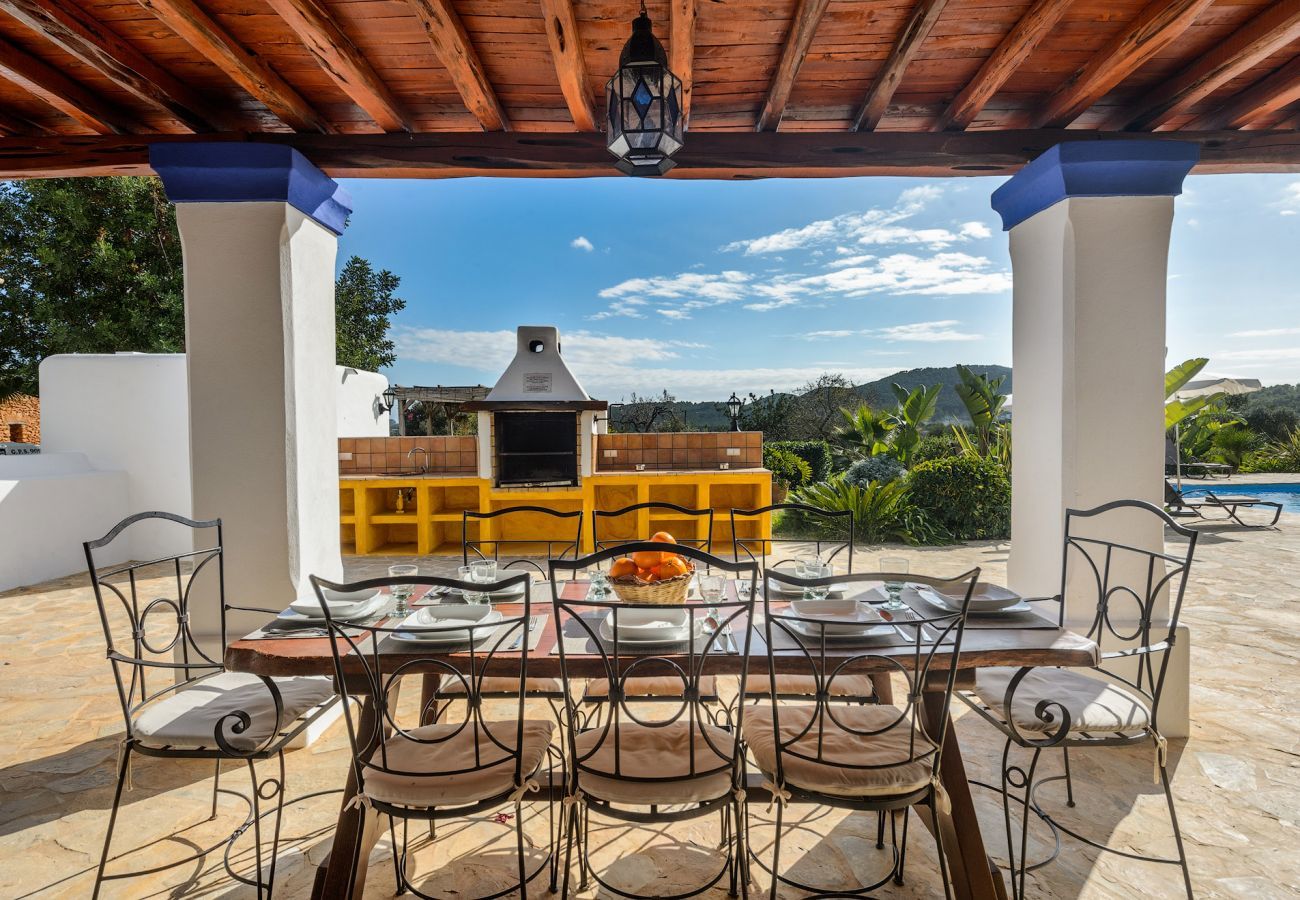 Villa in San Carlos/ Sant Carles de Peralta - Villa Indy