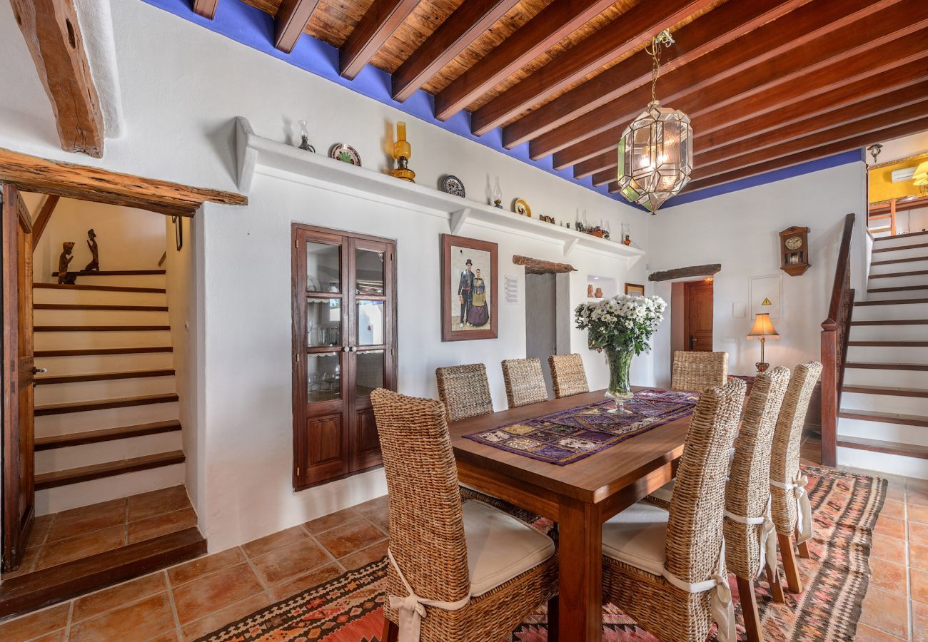 Villa in San Carlos/ Sant Carles de Peralta - Villa Indy