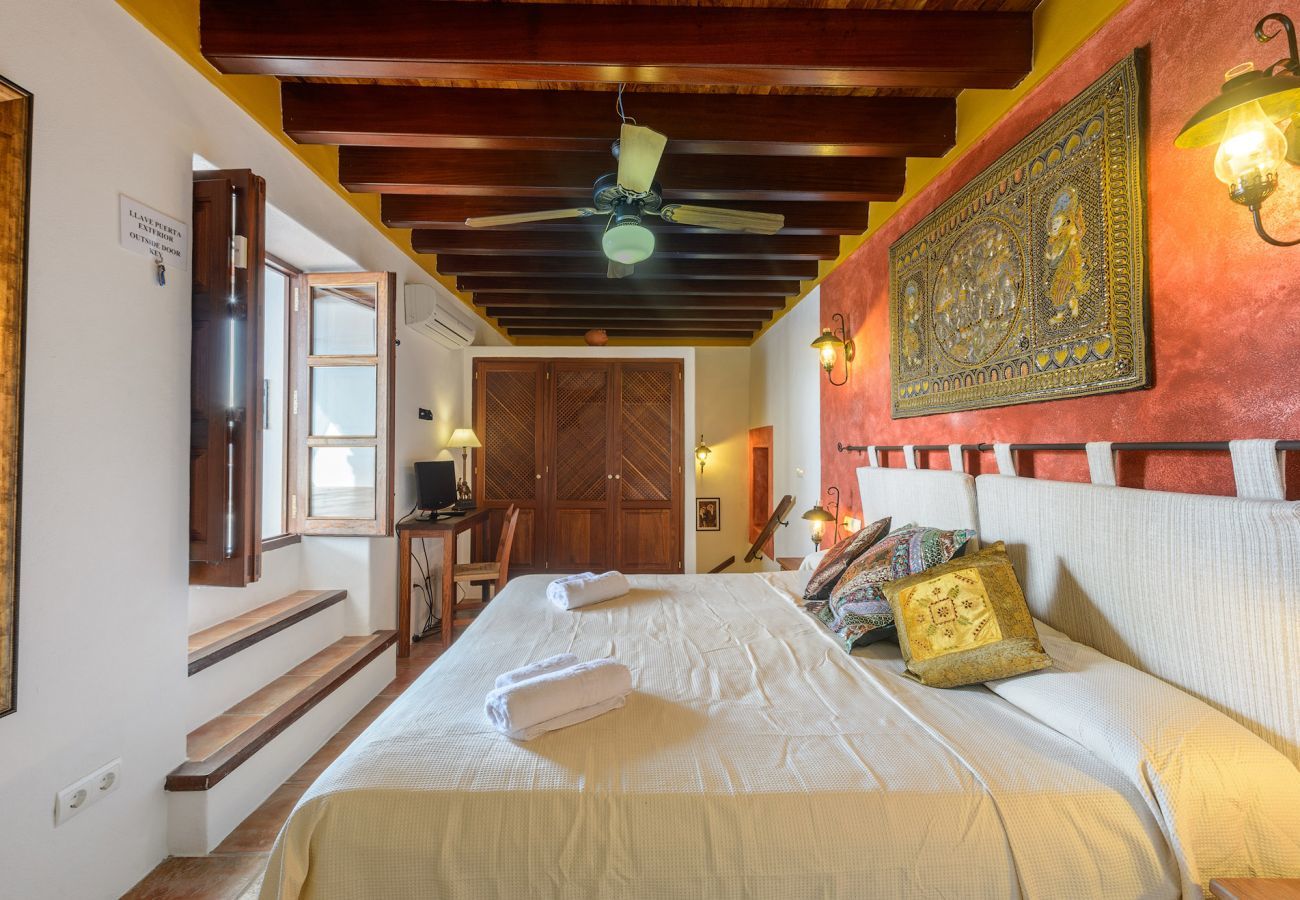 Villa in San Carlos/ Sant Carles de Peralta - Villa Indy