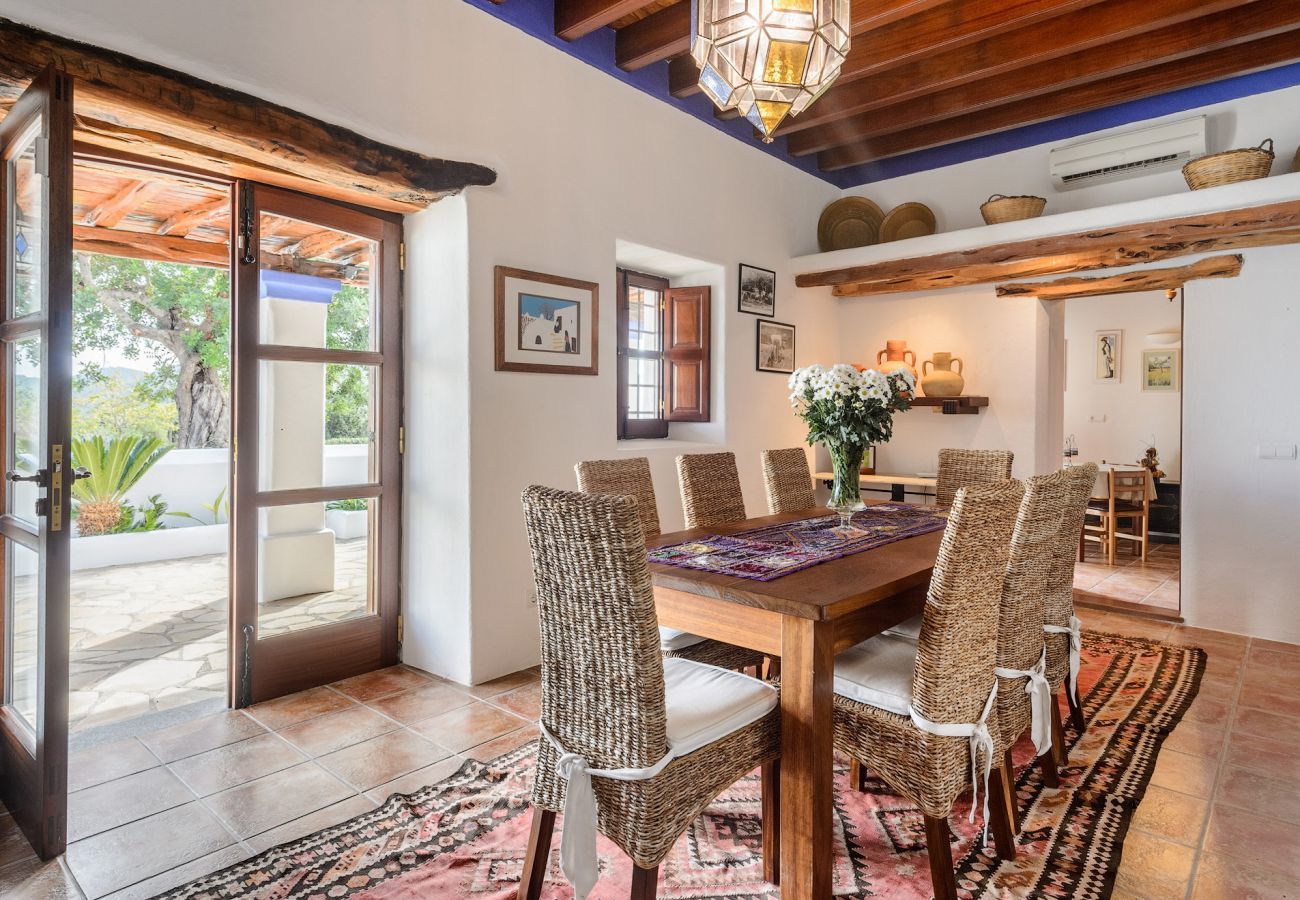 Villa in San Carlos/ Sant Carles de Peralta - Villa Indy