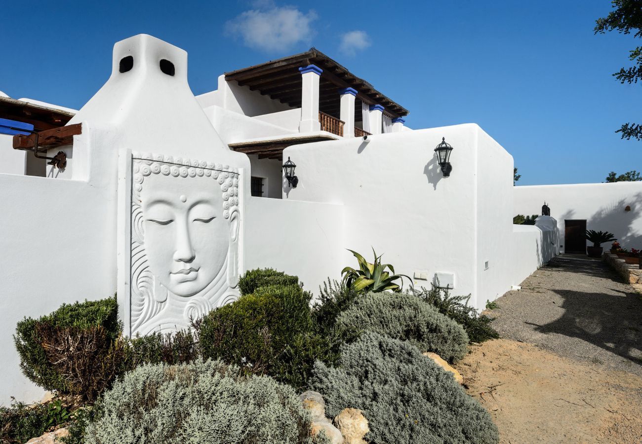 Villa in San Carlos/ Sant Carles de Peralta - Villa Indy