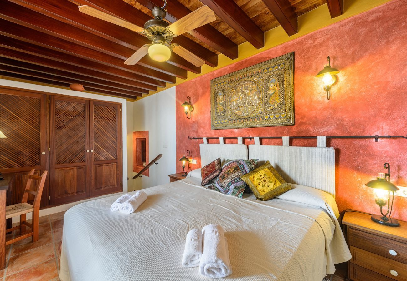 Villa in San Carlos/ Sant Carles de Peralta - Villa Indy