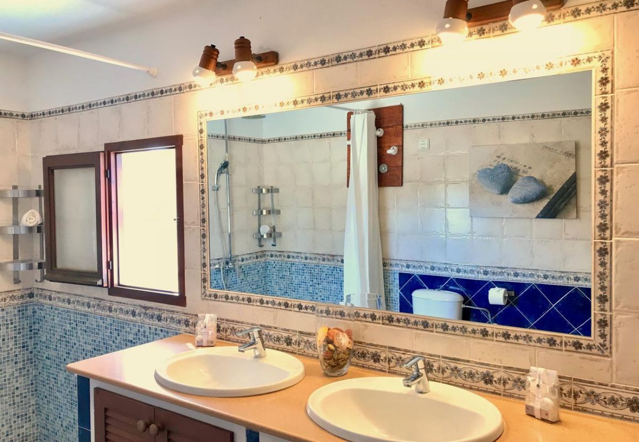 Villa in Sant Josep de Sa Talaia - Villa Piedra