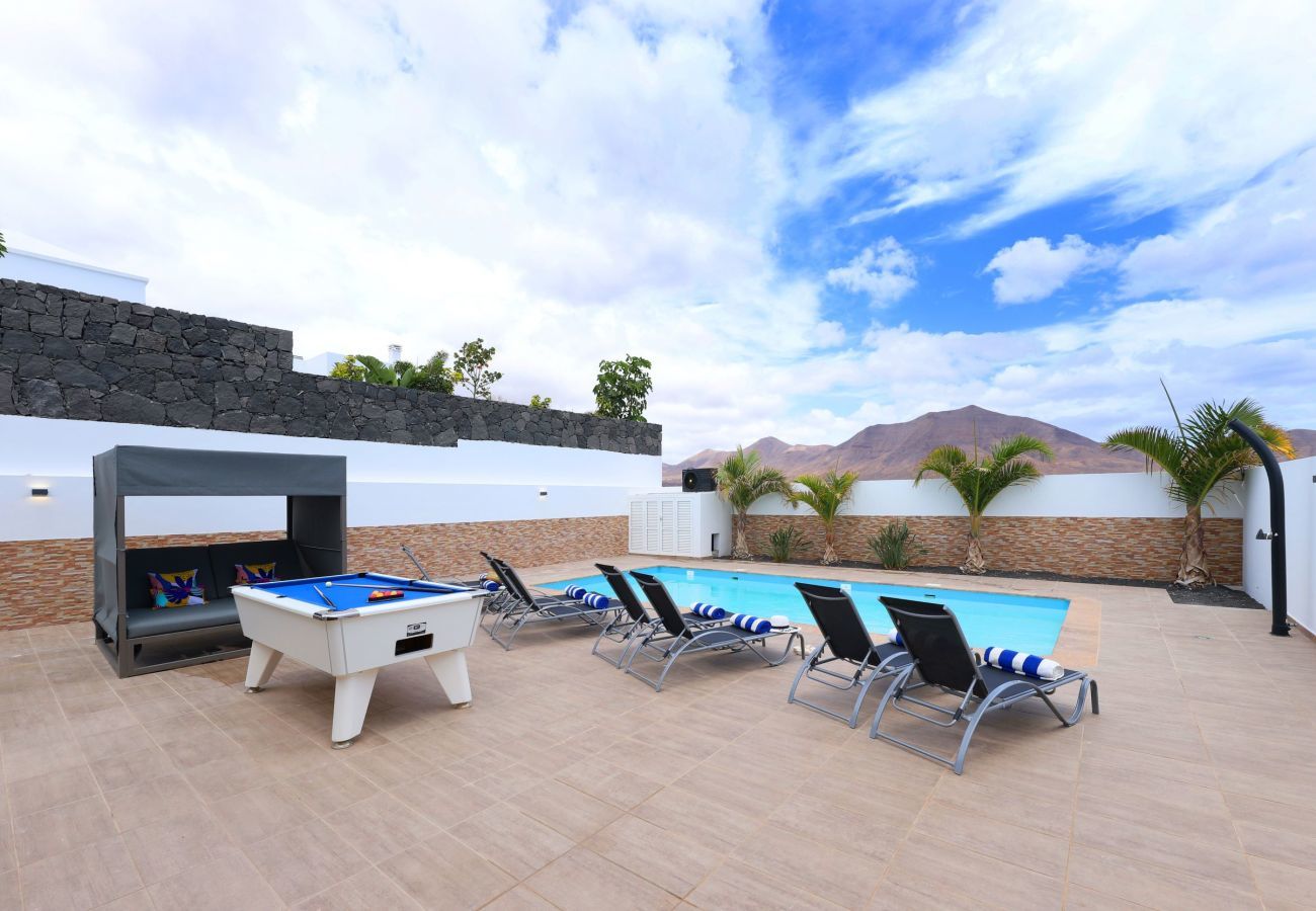 Villa in Playa Blanca - Villa Ruby
