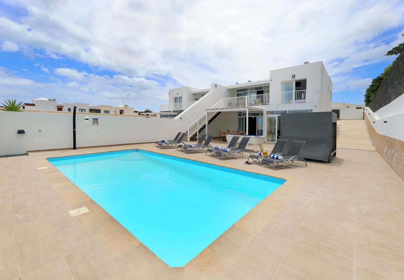 Villa in Playa Blanca - Villa Ruby