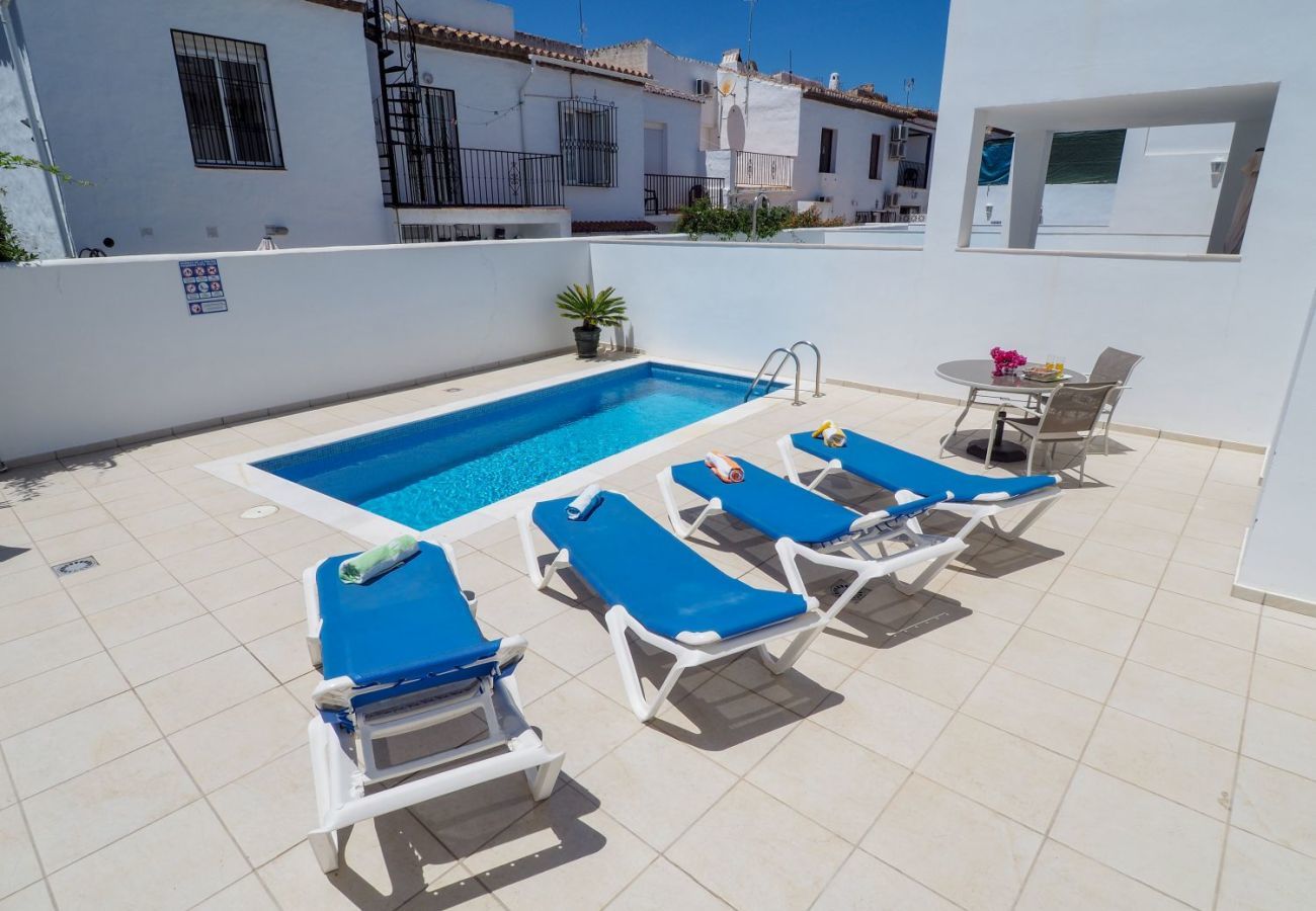 Villa in Nerja - Villa Vista Azul Villa in Nerja - Villa Vista Azul