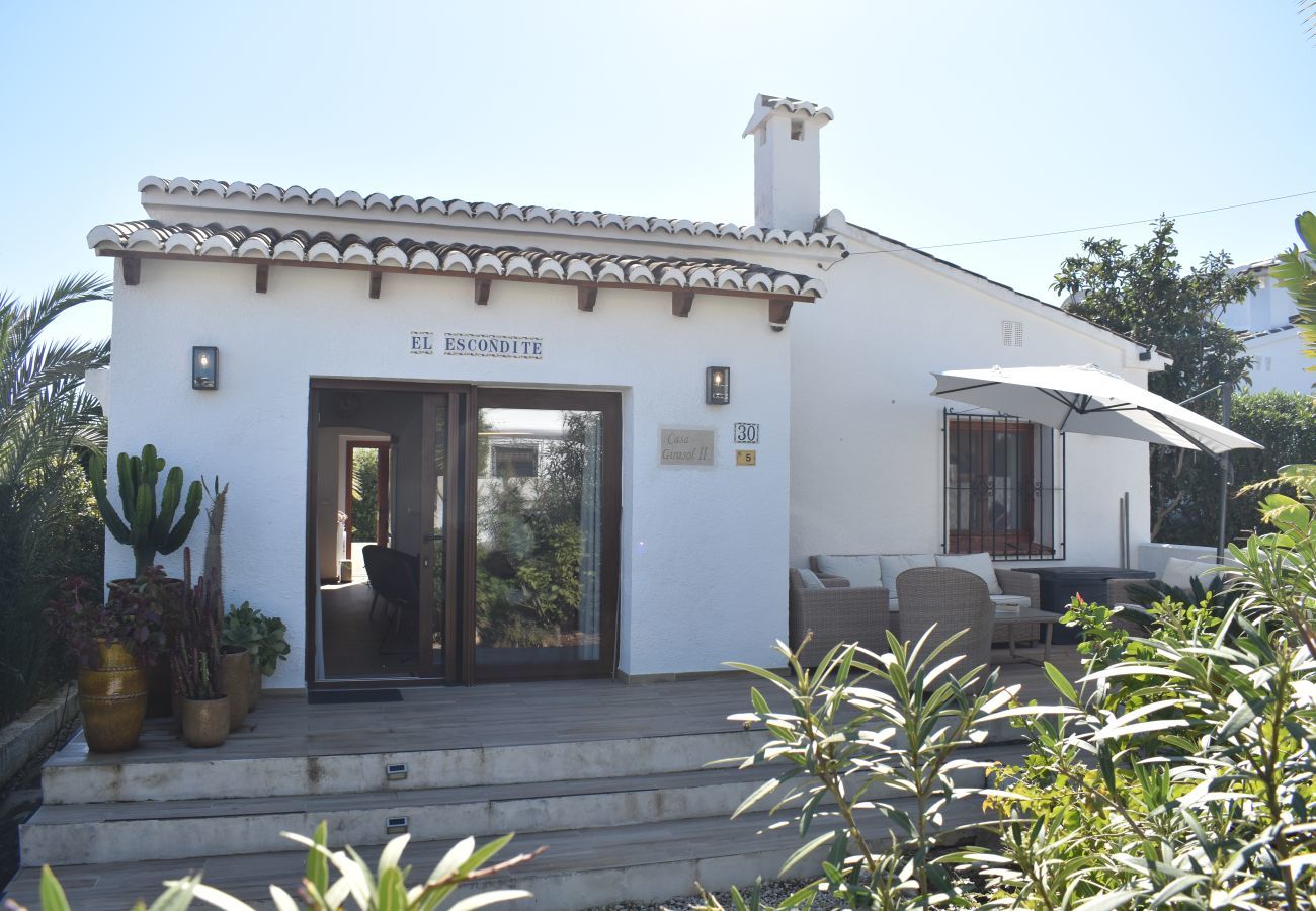 Huis in Moraira - Casita Travel | Casa Girasol
